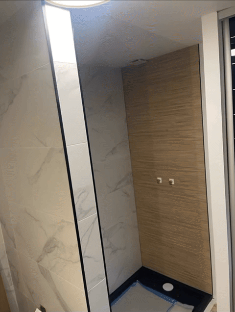 gif d'une salle de bain apres travaux
